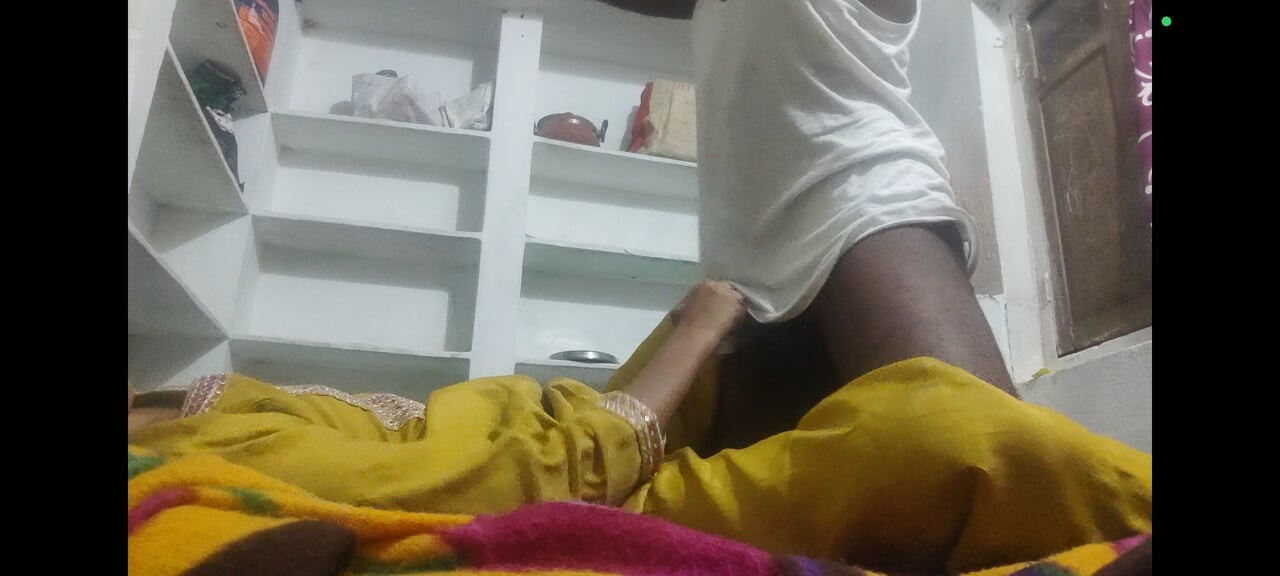 Desi bhabhi โดนเย็ดยืนเย็ด Devar ยก bhabhi โดนเย็ดจัดหนักที่กําแพง