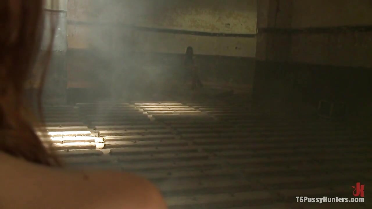 الذهاب إليها ماندي ميتشل وأمبر راين سخيف