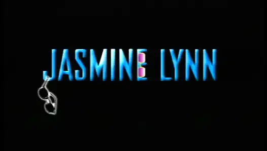 Потоковое видео от Jasmine Lynn об привлекательности очков