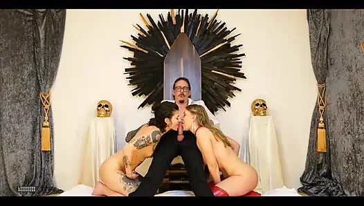 New Year's Eve in Las Vegas - Double Blowjob