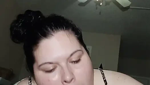 Pawg besar pria kulit hitam sampai tenggorokannya dientot habis-habisan