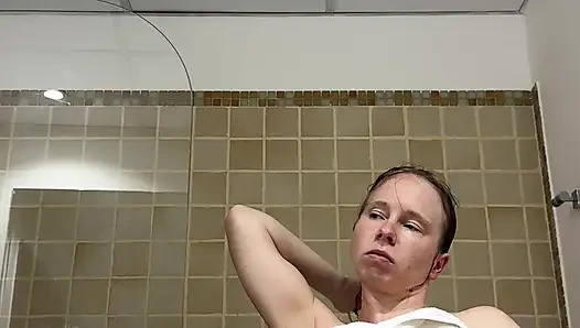 Hot Teen Soaped up and Shaved