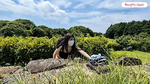 Istri nakal yang langsing kepergok sama suaminya Sesi pemotretan pribadi musim panas bagian 3