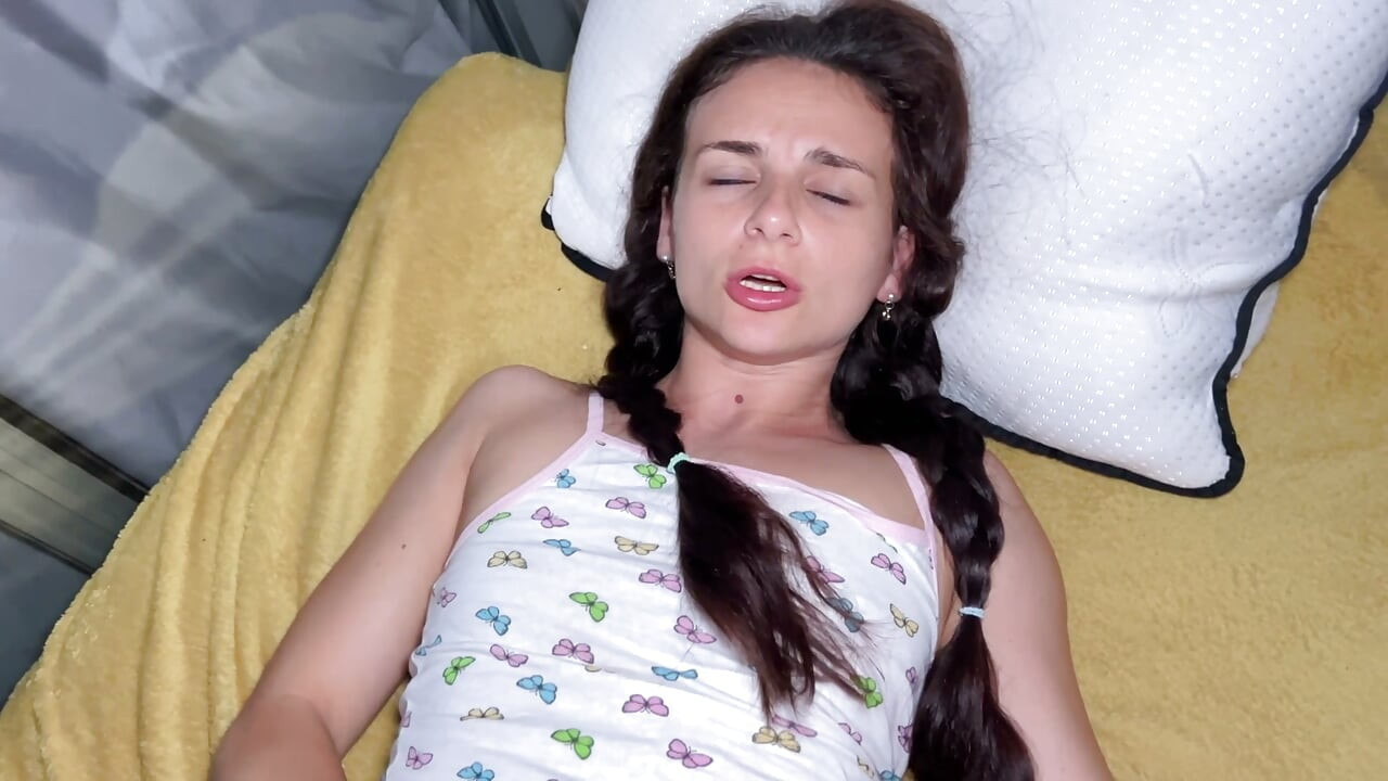 My stepsister wants me to fuck her at night
