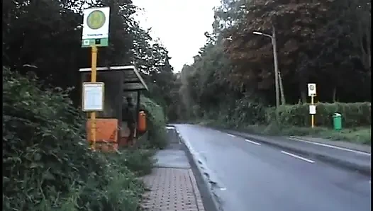 Brünette brünette schlampe bekommt ihre muschi in pov-action tief bespielt