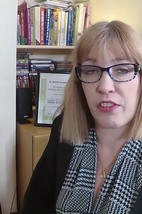 Miss Fox and the Head