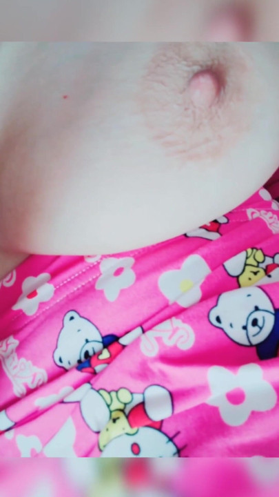 阿拉伯粉色阴户自慰特写 |剪辑 1