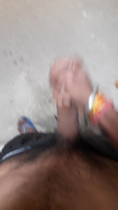Delhi boy handjob.in outdoor