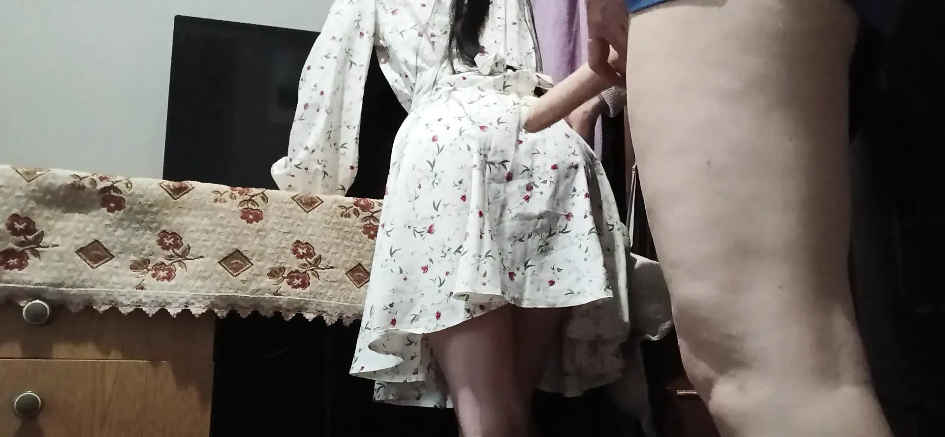 המורה שלי כופפה אותי ושמה אותי בתנוחת דוגי סטייל כי לא הכנתי שיעורי בית