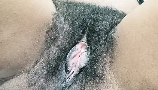 Tante seksi dengan memek berbulu pink dientot habis-habisan hd
