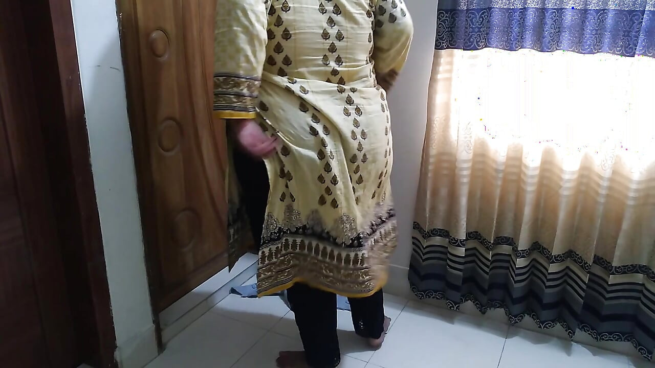 Dirty Stepaunty Fucked by Her Stepson While Cleaning House