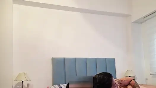 Ruby душ прервал, когда он налил масло на ее сиськи, но его жесткий хуй заставил ее прощать его