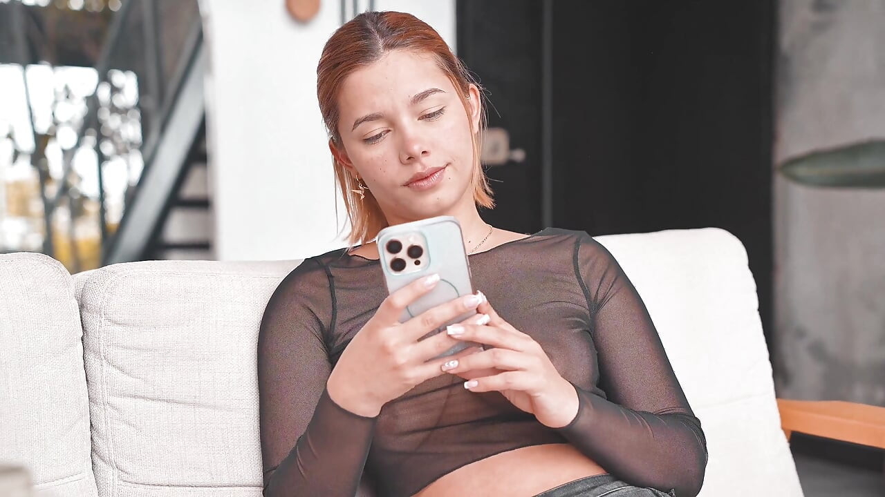 I Take Advantage of Every Afternoon to Masturbate Until I Get Many Times, in Love to Be Moist