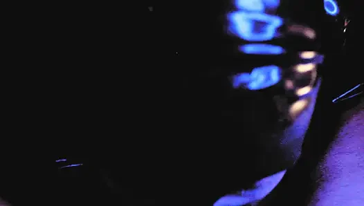 Lastik büyük götlü orta yaşlı seksi kadın tanrıça Eva Latex büyük yarak emiyor amcık döl gonzo