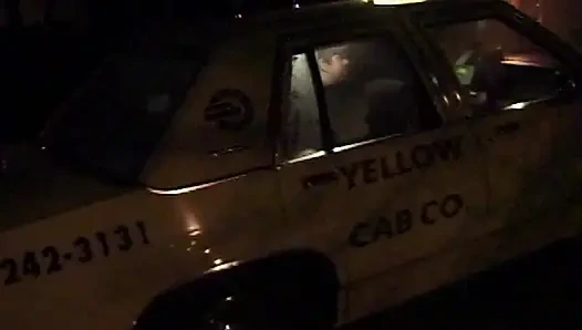 Wilde Taxifahrt: Heiße Action im Fond