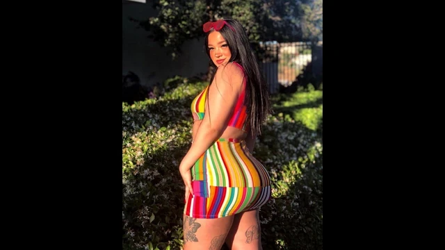 Zena Sativa - PAWG