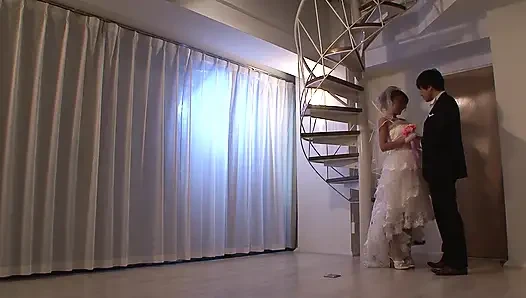 Meine beste freundin fickte meine zukünftige ehefrau an unserem hochzeitstag