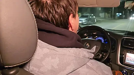 Ein doppelter blowjob im auto meiner freundin, SCHMUTZIGE MORBIDE MÄDCHEN