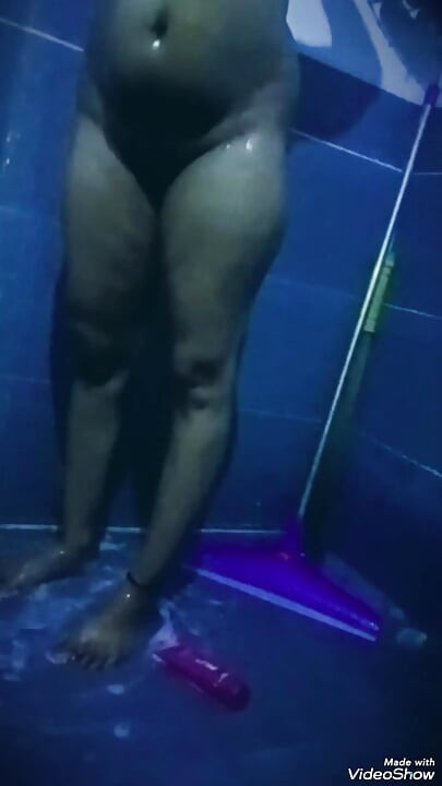 Barish ka mausam quente esposa e daxy