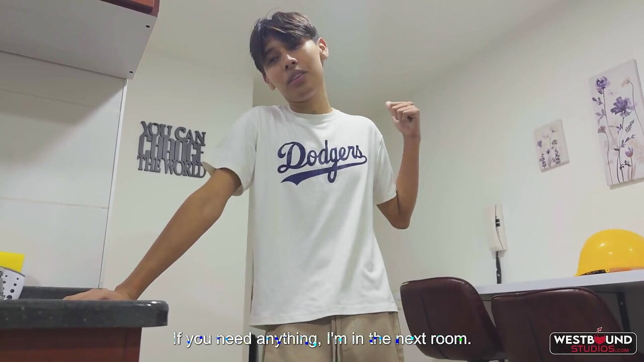 Boruyu sabitlemeden sert sikişe: Mathius Gilbert Moon'ı sikiyor