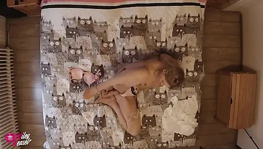 Hot Blonde Model Goes Crazy Masturbating on the Bed!!
