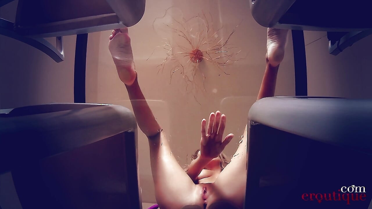 Katya Clover - Meja muncratku (pov)
