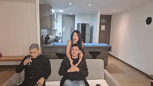 Düşünmeden En Iyi Arkadaşimin Üvey Kiz Kardeşiyle Seks Yapiyorum Ve Futbol Maçi Izliyoruz