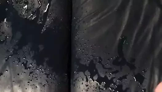 Arkadaşın işemesi gerekiyordu, kanepe işe yaradı.