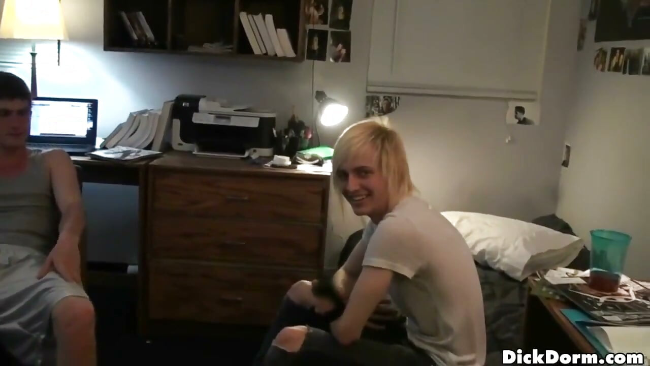 Reality Dudes - Robert Makes Bjs Orgasm as They Dare Roommates to Put Cocks in Ketchup Mustard Bun Tonight