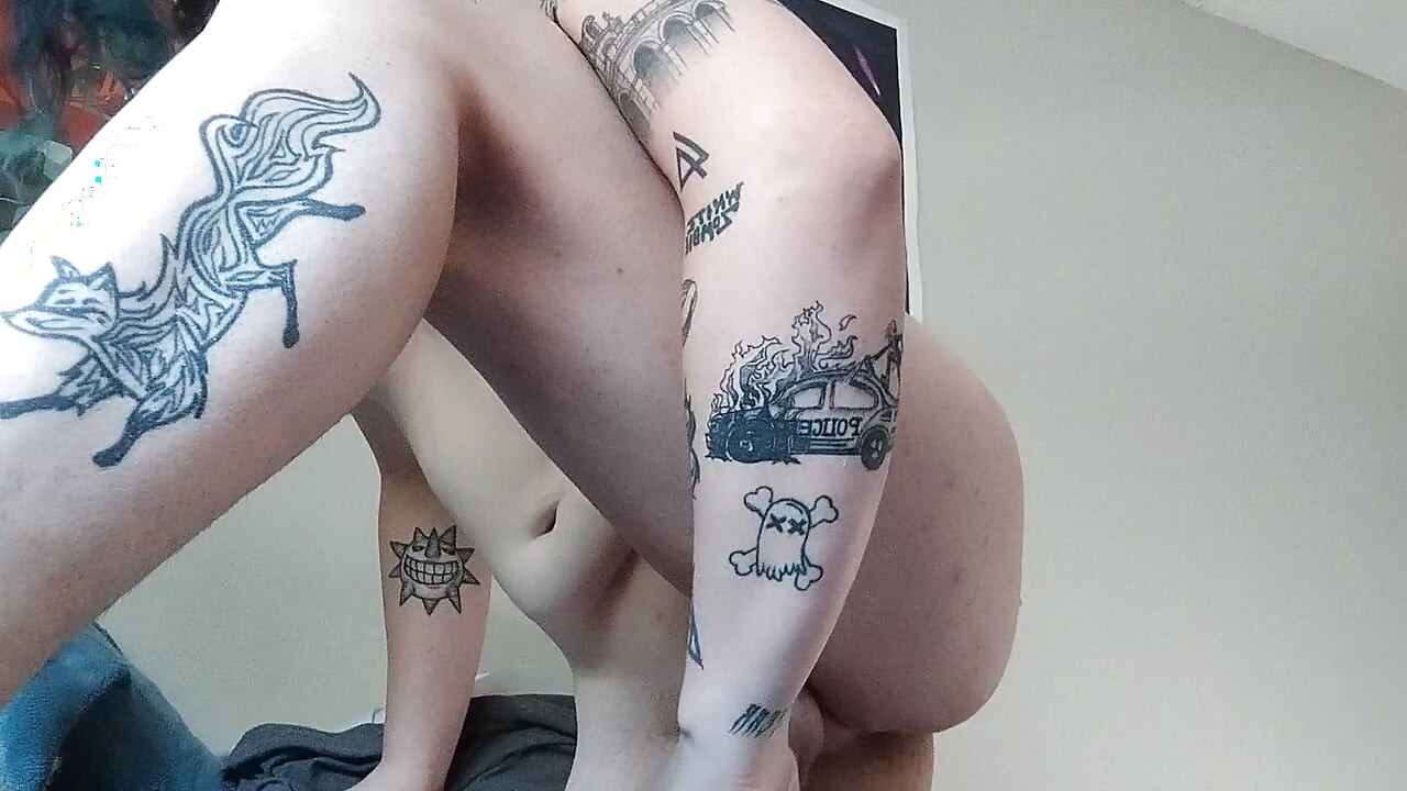 いくつかの体位で私と一緒にオナニーしてください