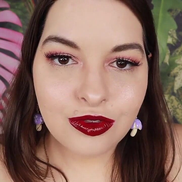 Borde para mis labios oscuros