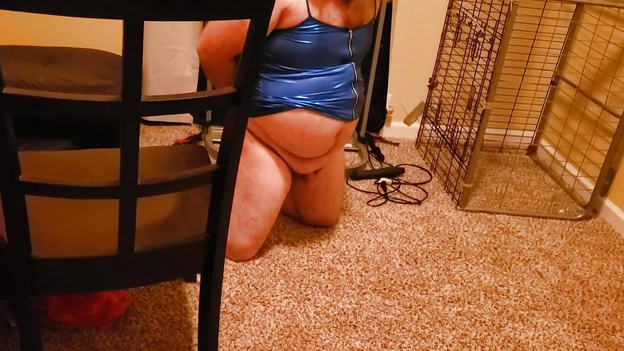 Herrin melinda und ihre puppe