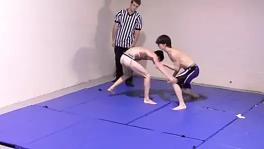 Strip Wrestling - Chapter 8