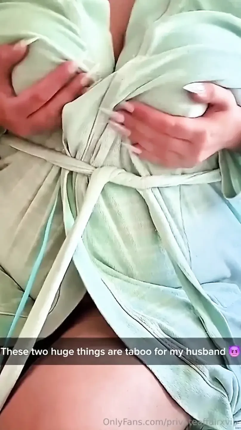 Snapchat Affair: Chubby MILF Gets Risky Creampie