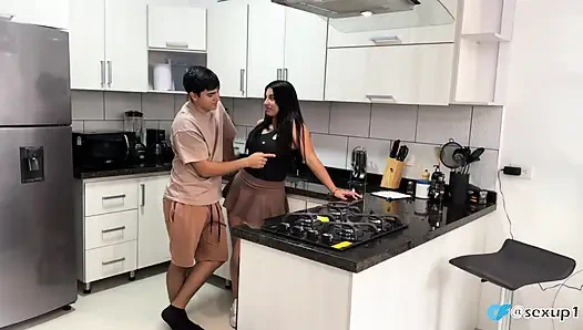 Delicious white ass was resting in my kitchen and I cum in the