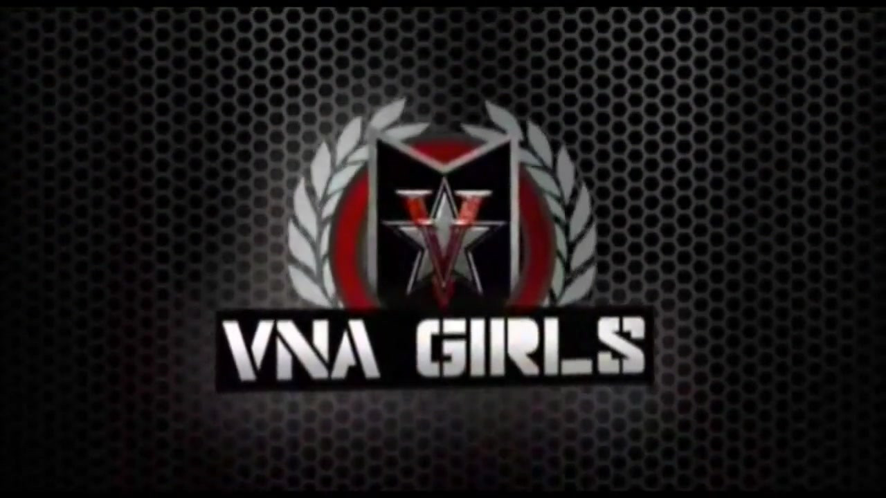 ペニー・パックスとサラ・シェボンの素晴らしいハイキングハメ撮り3p