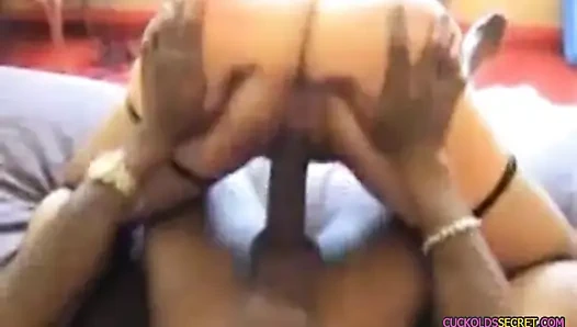 Aldatılanların sırları - büyük zenci yarağı karımı sikiyor