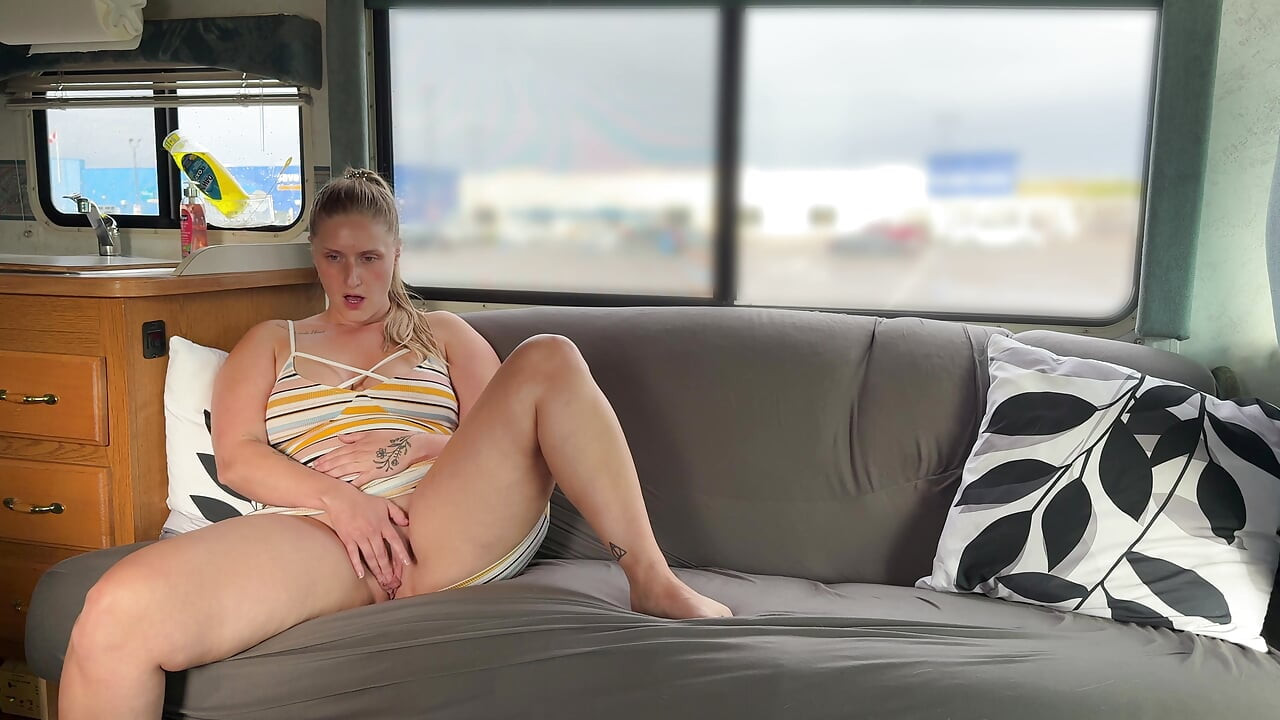 Cumming In Public: Solo Parking Lot Finger Fuck