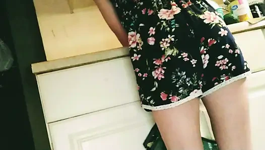 Istri dientot di dapur