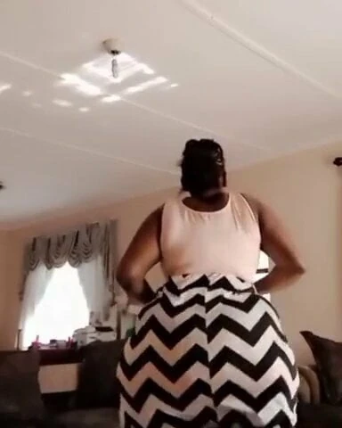 Casandy shake big booty