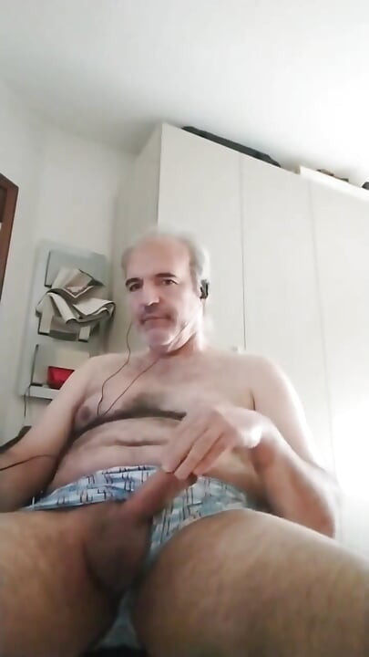 Jerk off Your Penis to Truly Enjoy Your Short Life