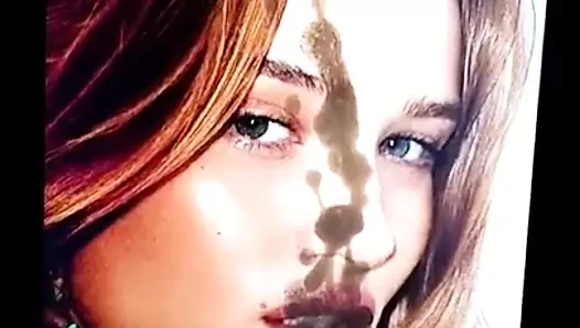 Rosie Huntington-Whiteley boşalmak haraç!!!