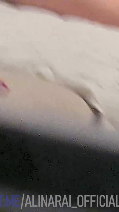Oh no stepmom, Stepdaddy at work, who are you showing your ass to?