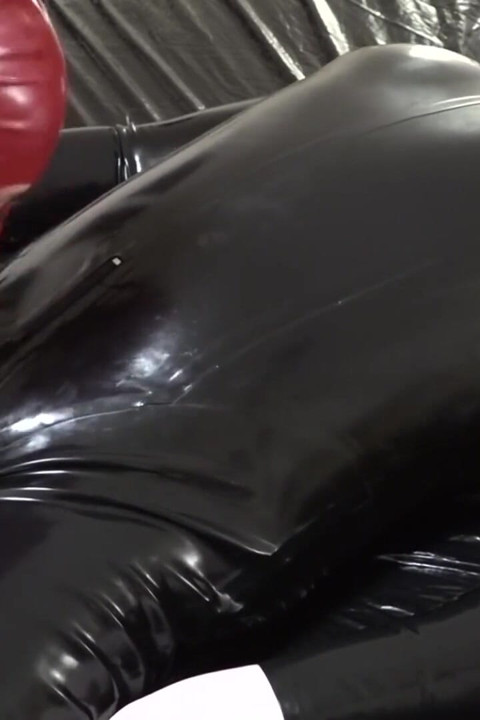 Latex Danielle and her oral session