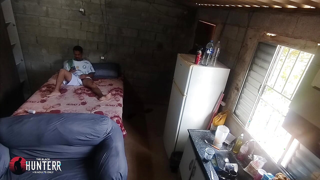 Mijn werkende buurvrouw gaf me een video 1