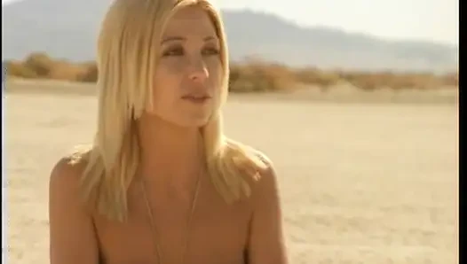 Даже в пустыне под горячим солнцем с горячими женщинами, Там трах