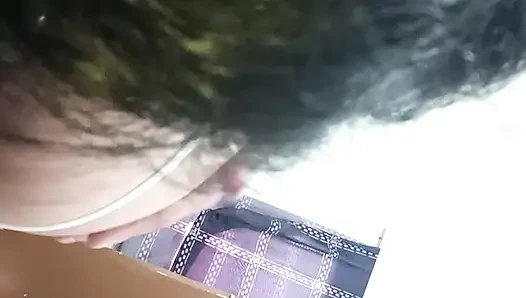 Arkadaşlarım ateşli evli kadın kocası evde yokken seks yapıyor