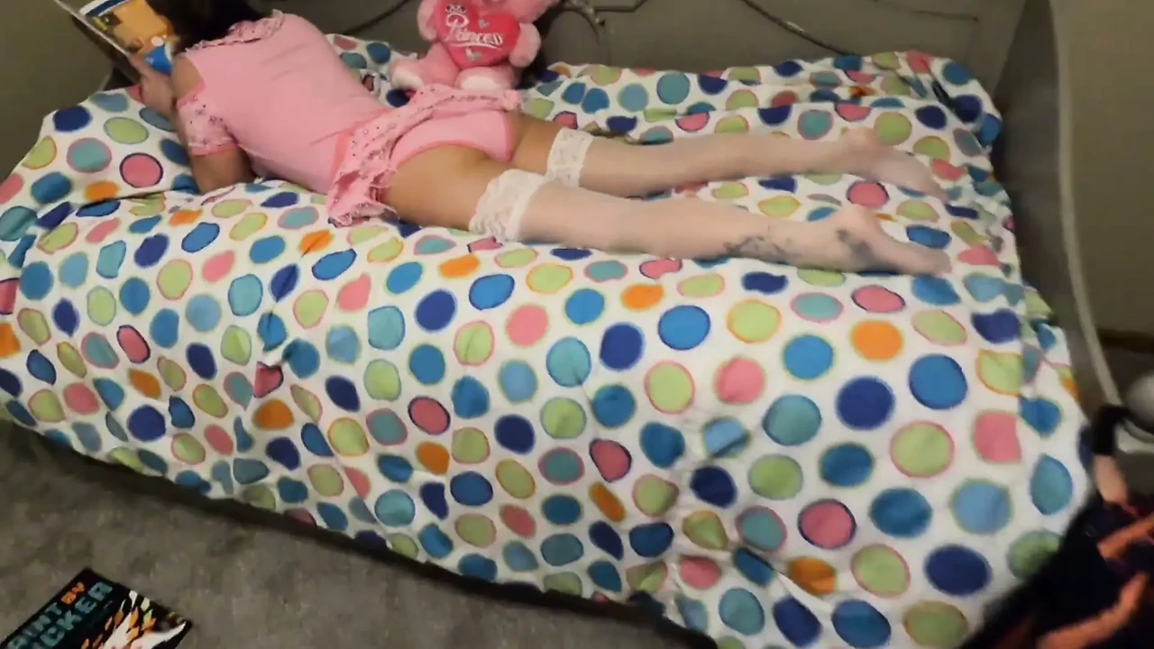 Lonely Stepdaughter crawls into bed with Stepfather