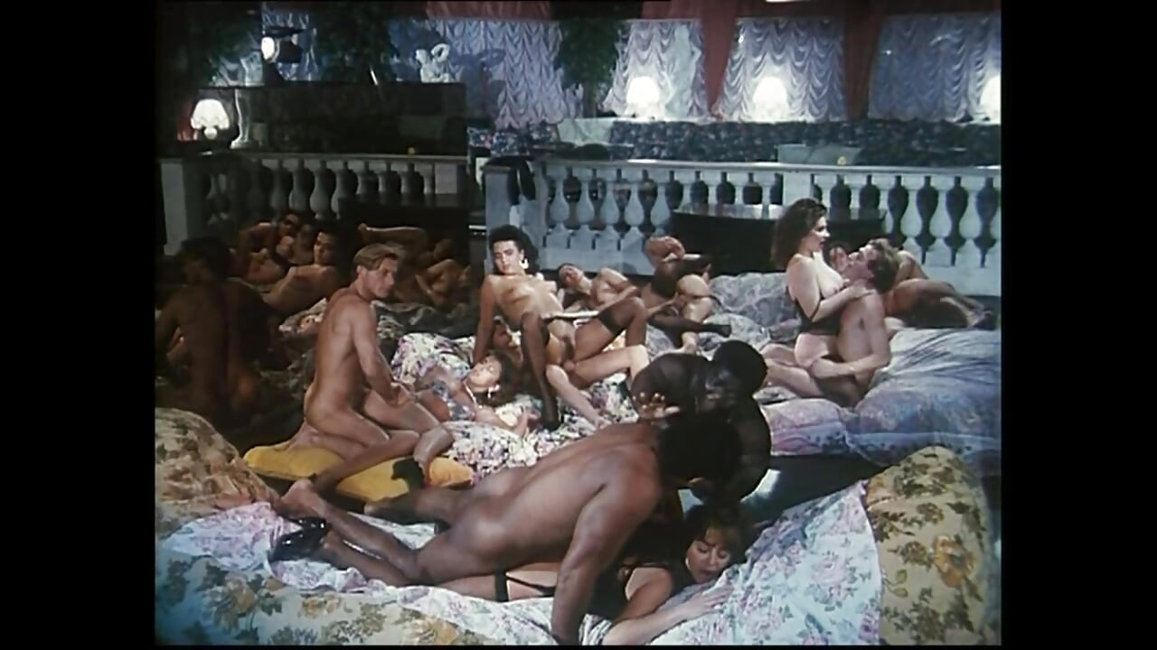 מסלולים ורקעים סצנה 1