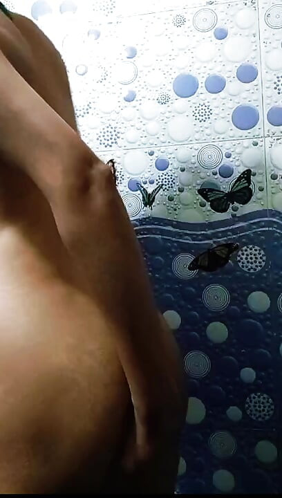 Indian bathroom viral vidoe